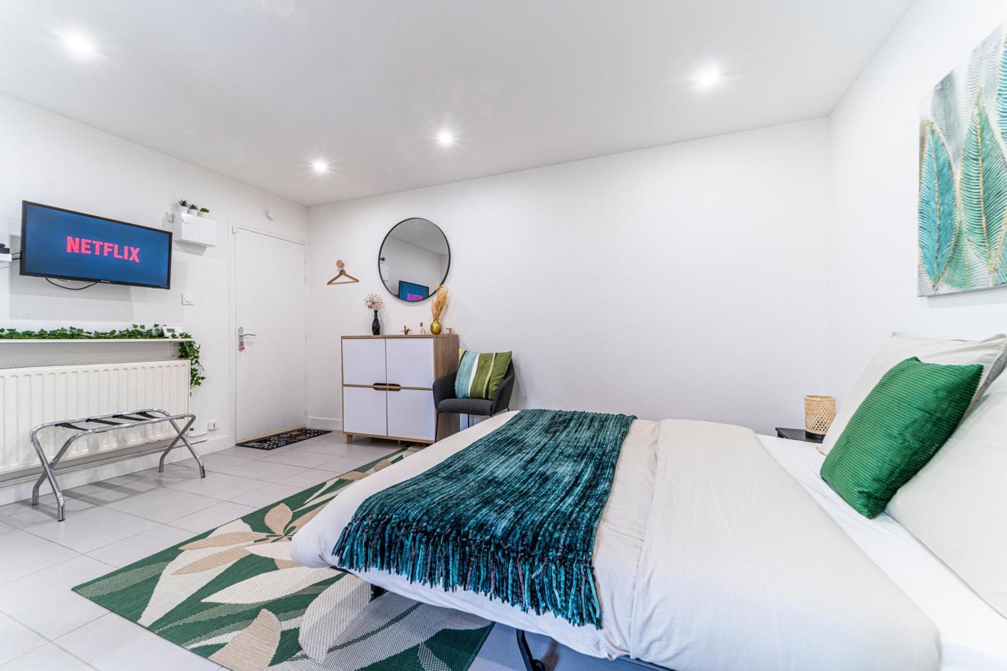 Le Cosy - Free Parking - Proche Gares Lille - Netflix - Wifi Lejlighed Mons-en-Baroeul Eksteriør billede